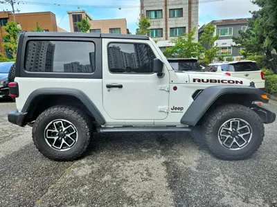 Jeep Wrangler 2024, 18000 км, за 37533.2 USD