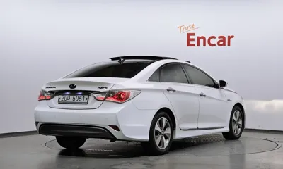 Hyundai Sonata 2012, 182192 км, за 2931.6 USD