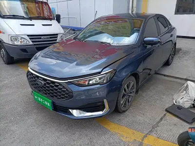 Ford Escort 2021, 56800 км, за 5784.32 USD