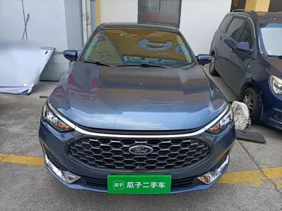 Ford Escort 2021, 56800 км, за 5784.32 USD