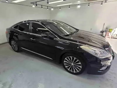 Hyundai Grandeur 2013, 210015 км, за 3222.68 USD