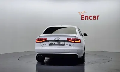 Audi A4 2015, 129281 км, за 4926.43 USD