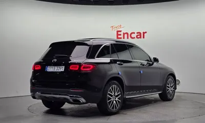 Mercedes-Benz GLC-Class 2021, 61670 км, за 28543.11 USD