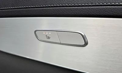 Mercedes-Benz GLC-Class 2021, 61670 км, за 28543.11 USD - фото 17