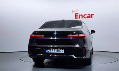 BMW 7-Series 2025, 6751 км, за 94584.9 USD - фото 4
