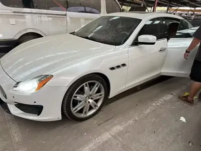 Maserati Quattroporte 2015, 180000 км, за 15846.46 USD