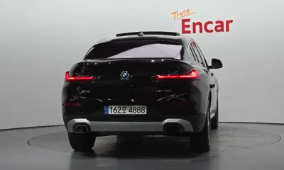 BMW X4 2022, 61945 км, за 27898.12 USD