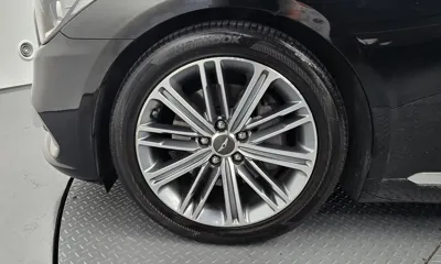 Genesis G80 2017, 232987 км, за 5842.2 USD