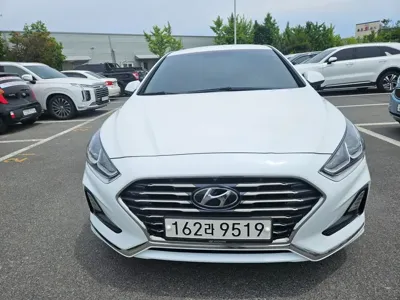 Hyundai Sonata 2018, 153636 км, за 5776.55 USD