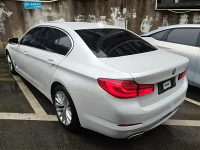 BMW 5 Series 2020, 117600 км, за 22086.09 USD