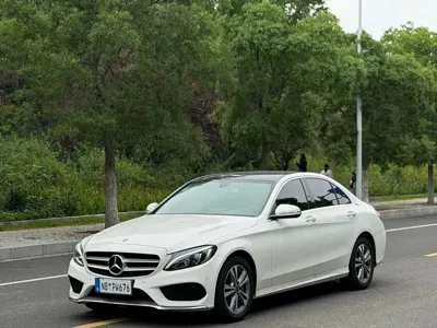 Mercedes-Benz C-Class · 2018 год