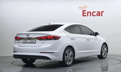 Hyundai Avante 2018, 142295 км, за 4857.56 USD