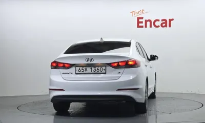 Hyundai Avante 2018, 142295 км, за 4857.56 USD