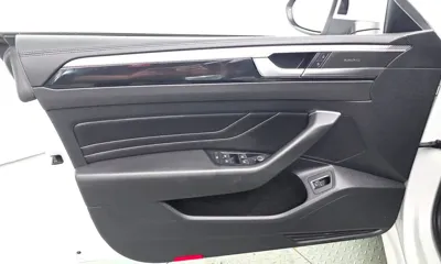 Volkswagen Arteon 2023, 27073 км, за 24093.24 USD - фото 24