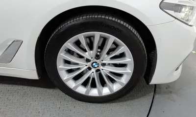 BMW 5-Series 2018, 106786 км, за 13245.02 USD