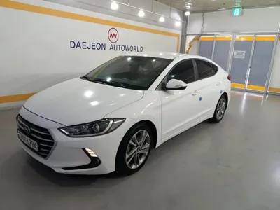 Hyundai Avante 2018, 147627 км, за 4883.76 USD