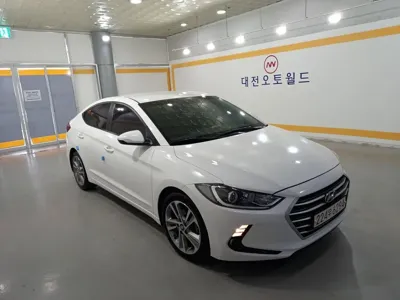 Hyundai Avante 2018, 147627 км, за 4883.76 USD