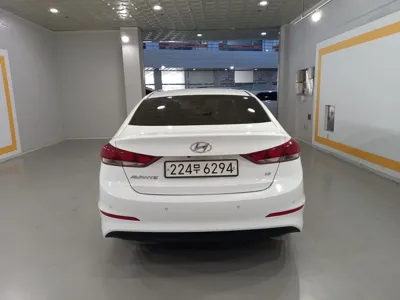 Hyundai Avante 2018, 147627 км, за 4883.76 USD