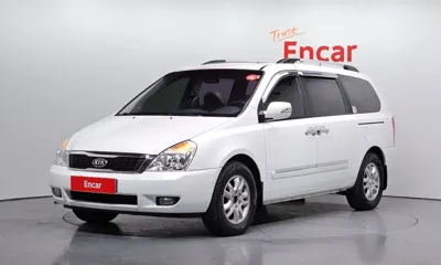 Kia Canival · 2012 год