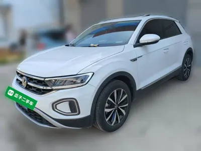 Volkswagen T-Roc 2023, 14600 км, за 17426.73 USD
