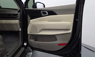 Kia Canival 2024, 3644 км, за 28586.3 USD - фото 25