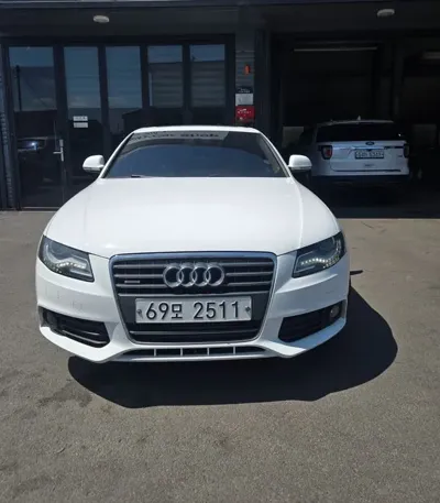 Audi A4 2009, 137331 км, за 1945.1 USD