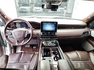 Lincoln Navigator 2019, 175050 км, за 24777 USD - фото 7