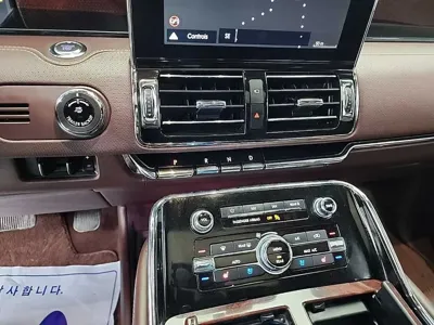 Lincoln Navigator 2019, 175050 км, за 24777 USD - фото 10