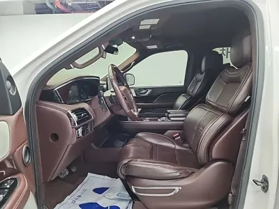 Lincoln Navigator 2019, 175050 км, за 24777 USD - фото 11