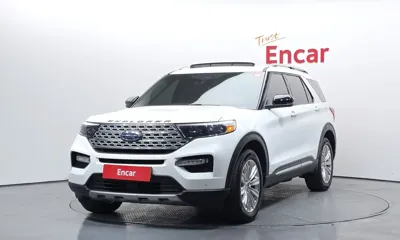 Ford Explorer · 2022 год
