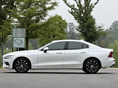 Volvo S60 2021, 47000 км, за 16479.96 USD - фото 16