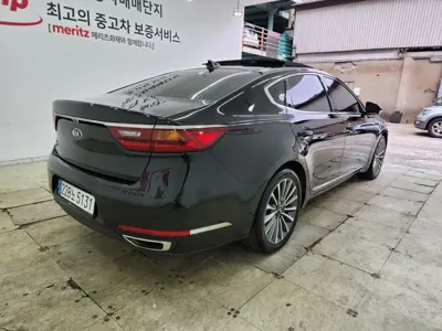 Kia K7 2017, 92989 км, за 8664.5 USD