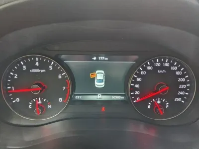 Kia K7 2017, 92989 км, за 8664.5 USD - фото 10