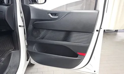 Hyundai Staria 2022, 132526 км, за 12182.42 USD - фото 25