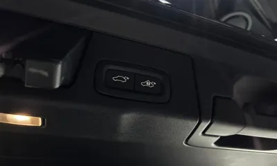 Volvo XC60 2019, 59106 км, за 23387.63 USD - фото 20