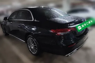 Mercedes-Benz E-Class 2022, 46500 км, за 31276 USD