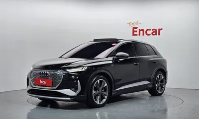 Audi Q4 e-tron · 2022 год