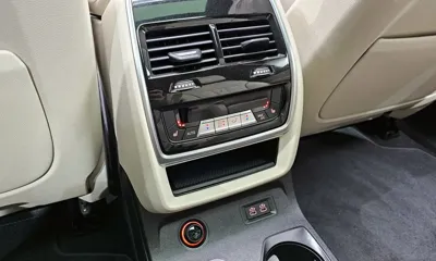 BMW X7 2025, 22913 км, за 91984.63 USD - фото 28