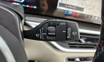 BMW X7 2025, 22913 км, за 91984.63 USD - фото 38
