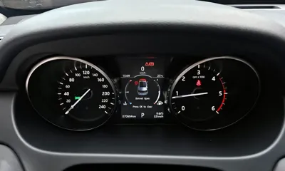 Land Rover Discovery Sport 2017, 70604 км, за 9717.09 USD - фото 8
