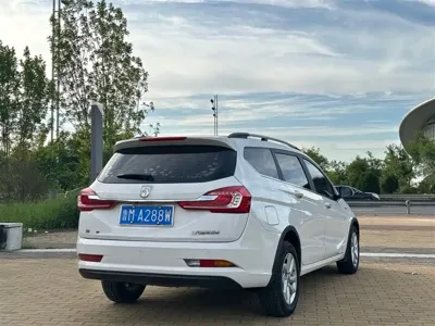 Baojun 310W 2017, 60000 км, за 2210.14 USD