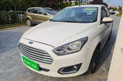 Ford Escort · 2015 год