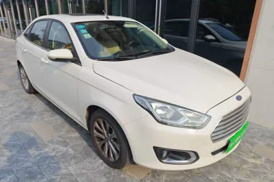 Ford Escort 2015, 146700 км, за 3162 USD