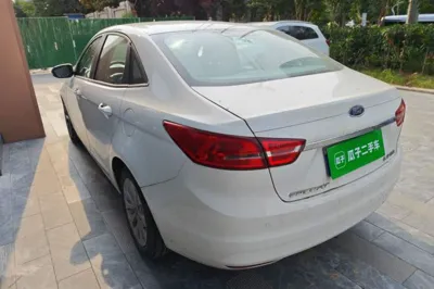 Ford Escort 2015, 146700 км, за 3162 USD