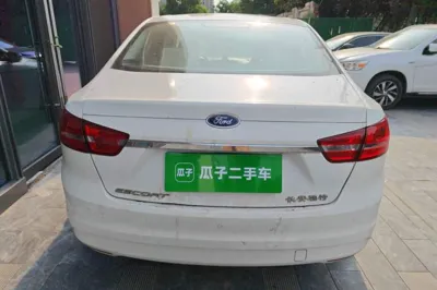 Ford Escort 2015, 146700 км, за 3162 USD