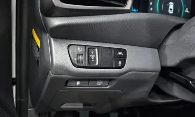 Hyundai Ioniq 2020, 76679 км, за 10218.09 USD - фото 16