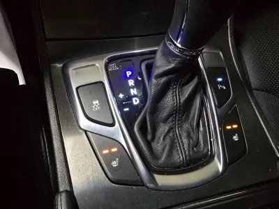 Hyundai Grandeur 2015, 91107 км, за 4825.49 USD - фото 10