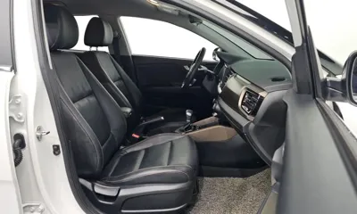 Kia Stonic 2019, 63655 км, за 13220.53 USD - фото 26