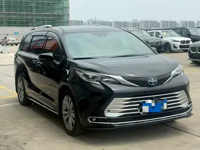 Toyota Sienna 2023, 66000 км, за 36388.18 USD
