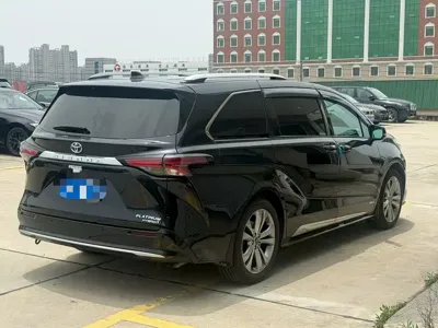 Toyota Sienna 2023, 66000 км, за 36388.18 USD - фото 6